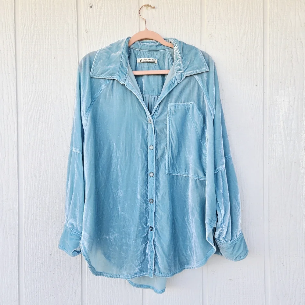We The Free People Night Skies Oversized Velvet Button Down Pacific Breeze Small - Picture 8 of 8